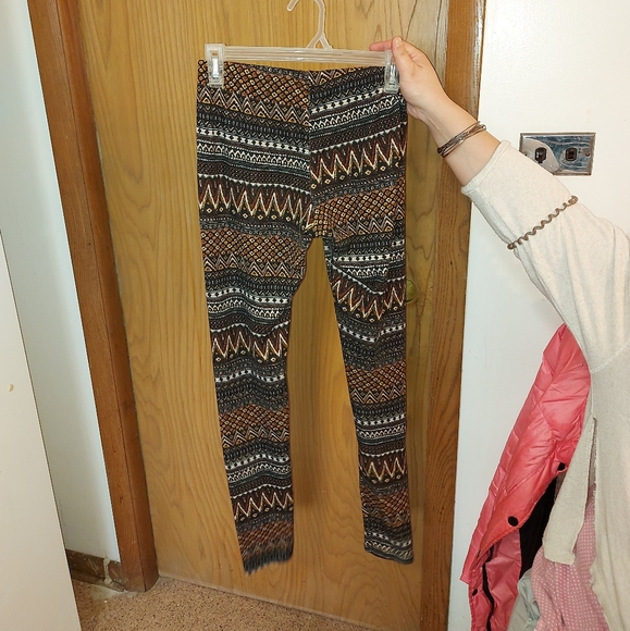 4/$50 😊 See you Monday leggings size L - Picture 3 of 3